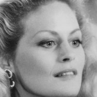 Beverly D'Angelo Nude