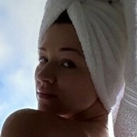Brooke Thomas Nude