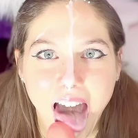 Ellie Skyes Nude
