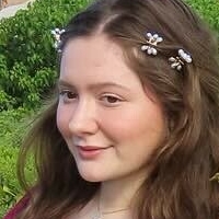 Emma Kenney Nude