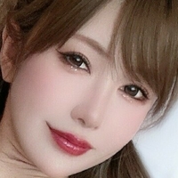 iorin Nude