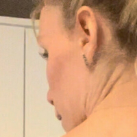 ita96elly Nude