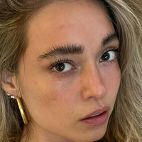 Larissa Schot Nude