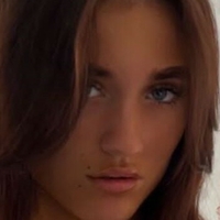 Leah Steele Nude