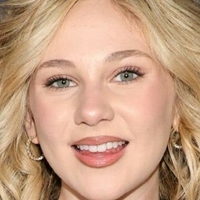 Lily Brooks O’Briant Nude