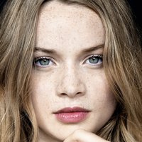 Luna Wedler Nude