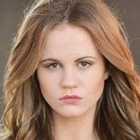 Mackenzie Lintz Nude