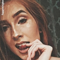 michella_red Nude