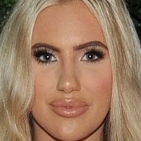 Mollie Salmon Nude