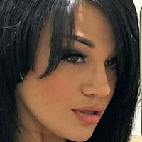 monaazarfree Nude