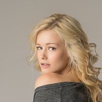 Olivia Preston Nude