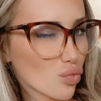 Samanthaauf Nude