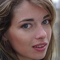Sarah Barzyk Nude
