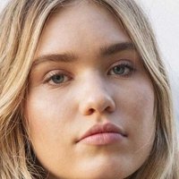 Zoe Cross Nude