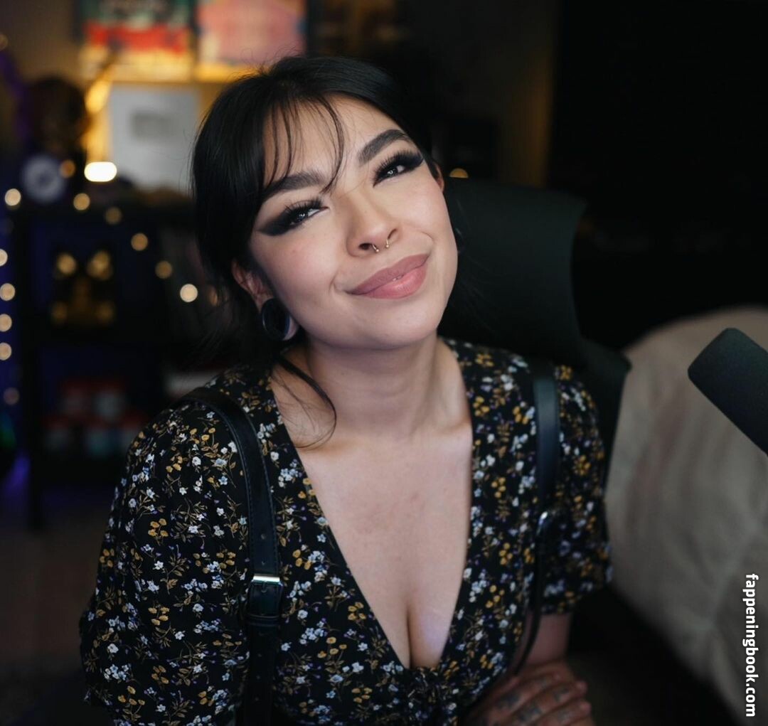 Aileen Senpai / aileen857062121 / aileensenpai Nude, OnlyFans Leaks